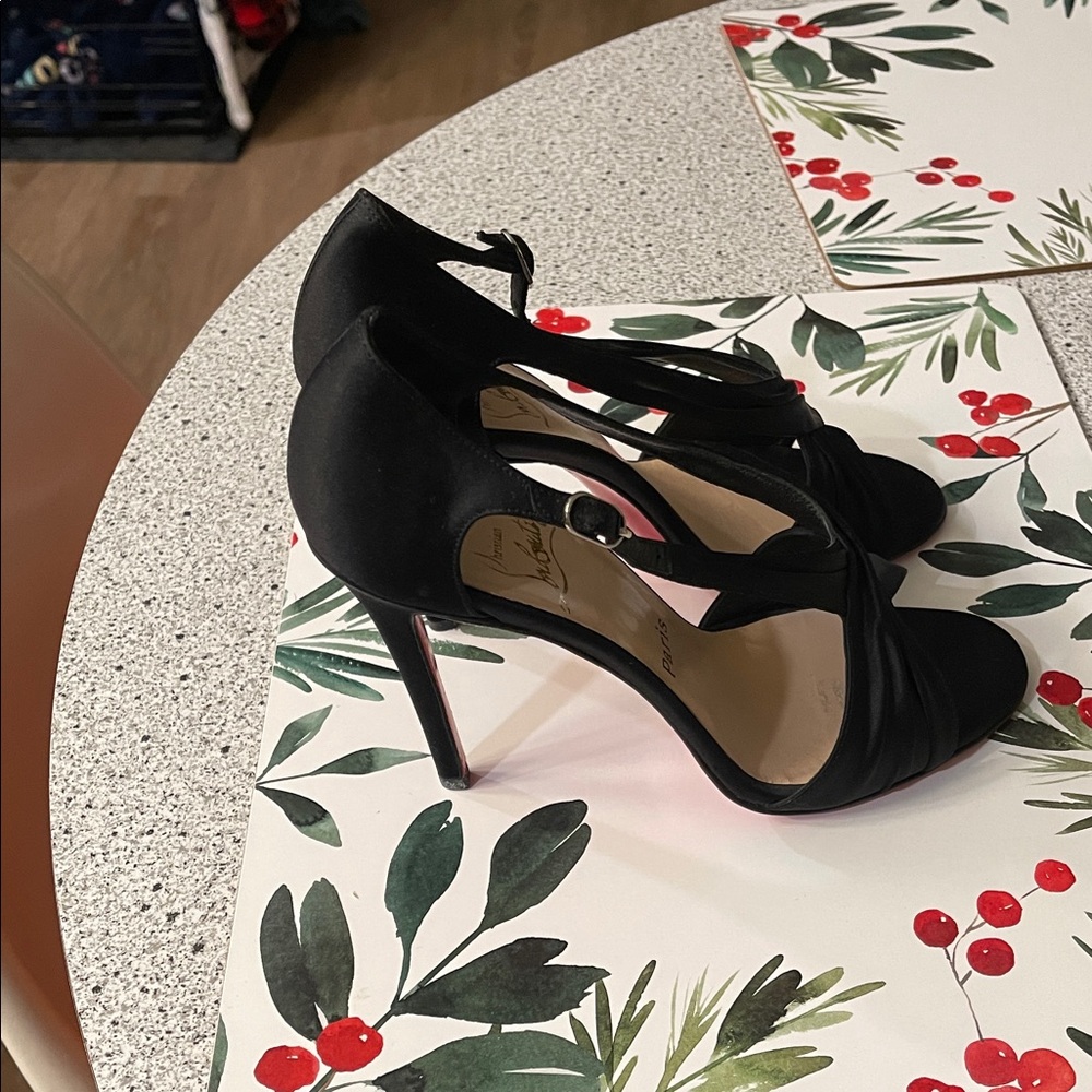 Christian Louboutin Elegant Satin Black Heels - Picture 2 of 6